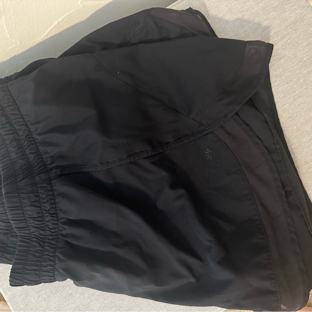 Athleta 4” Mesh Racer short size XL